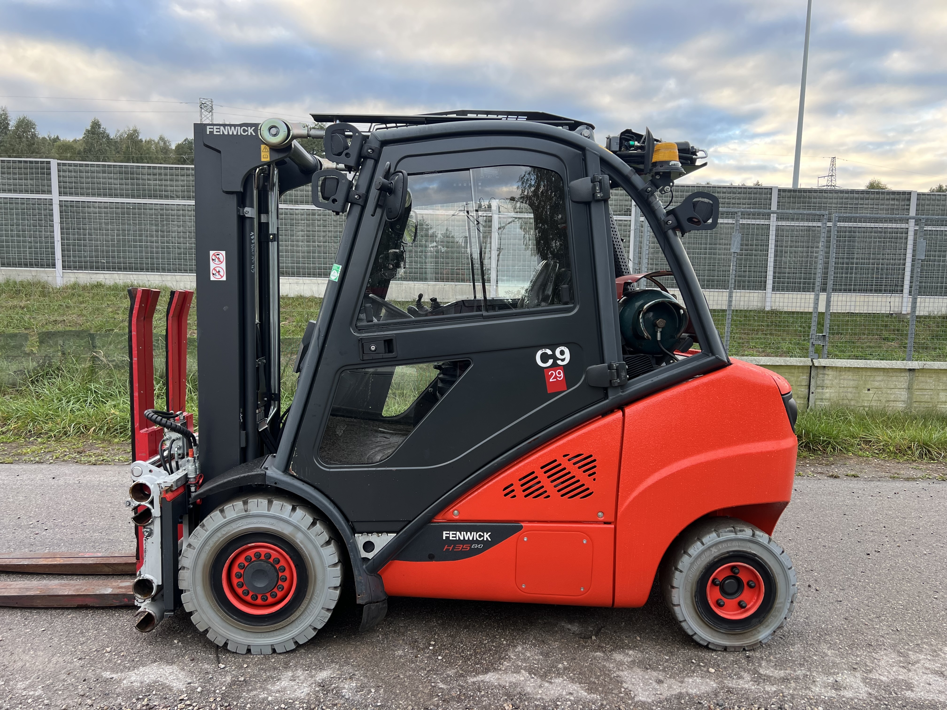 Linde H35T-02